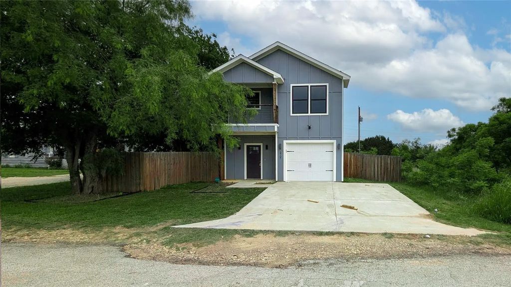 5707 Lake Granbury Trail, Granbury