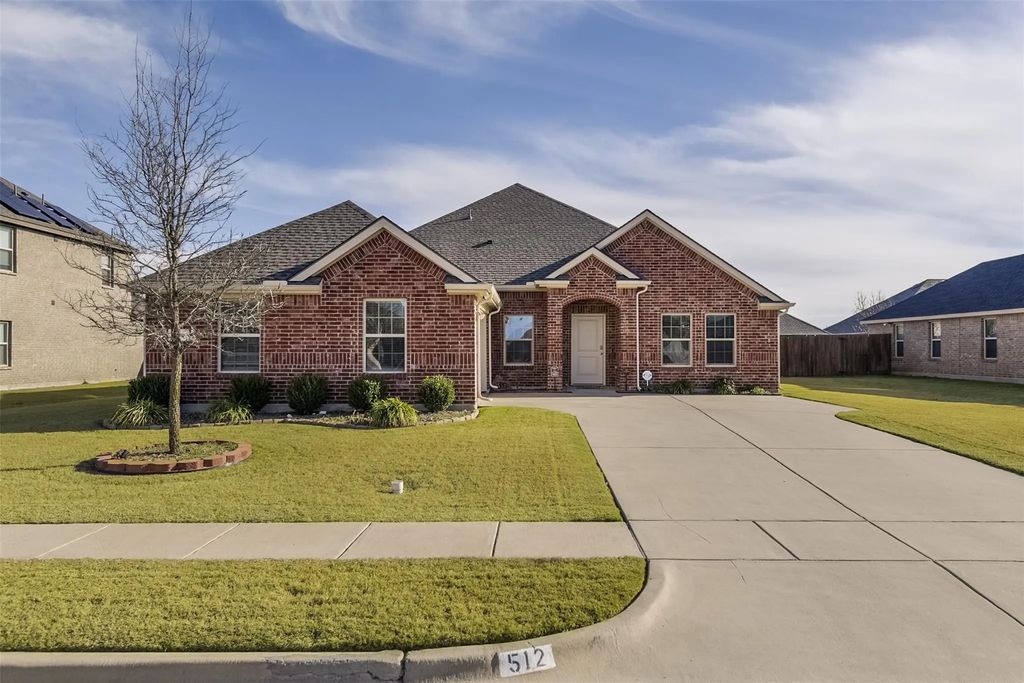 512 Woodhaven Drive, Waxahachie