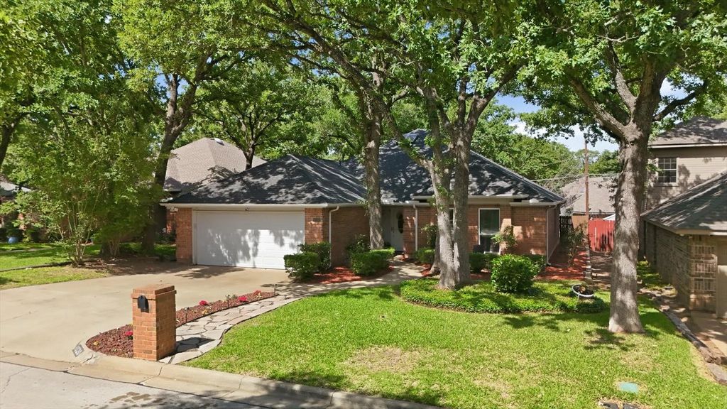 6020 Paradise Drive, Arlington