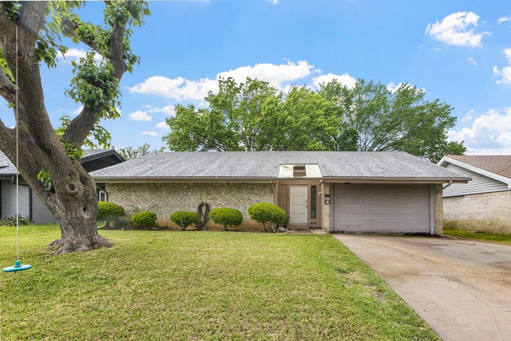 433 Rollingridge Lane, Garland