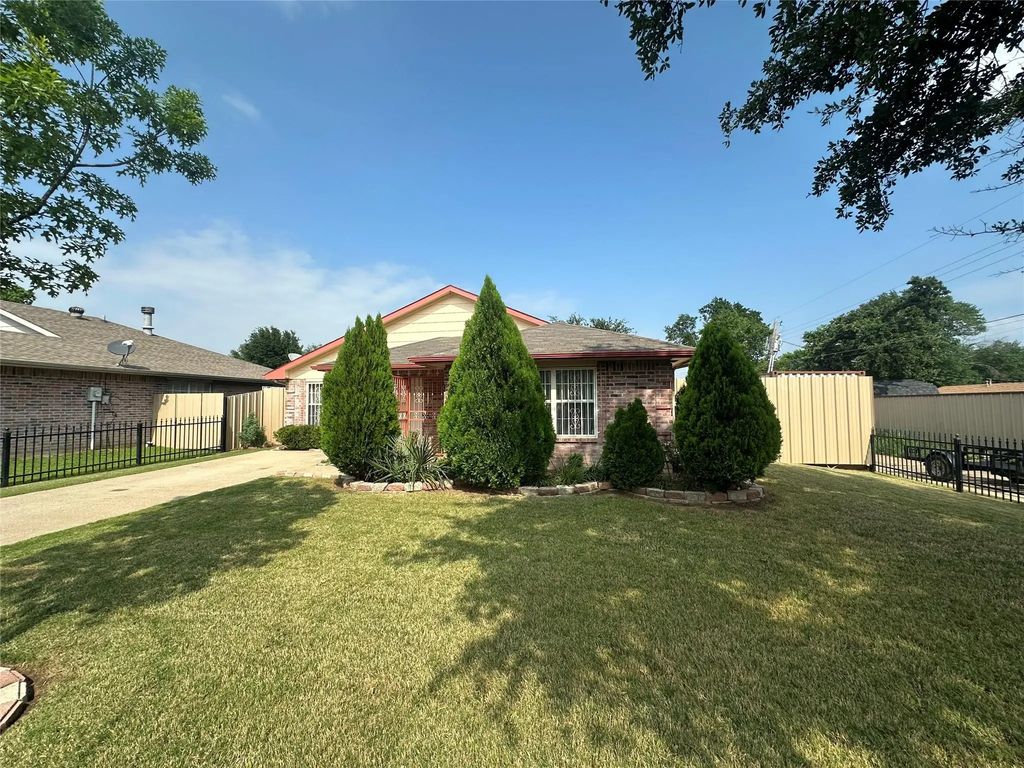 916 Algonquin Drive, Dallas