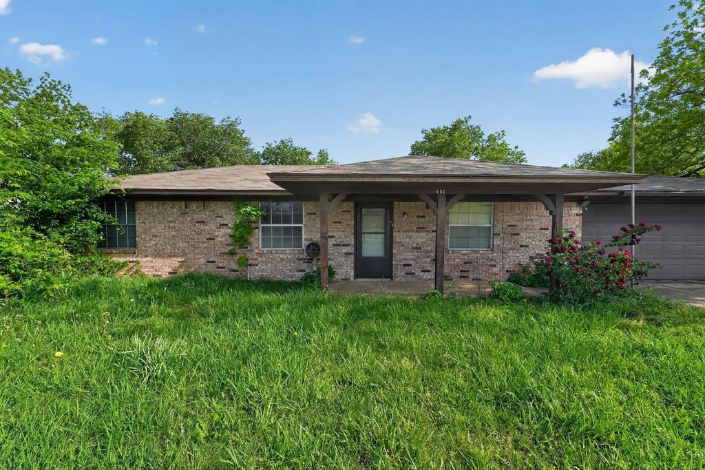 401 Peach Street, Sanger