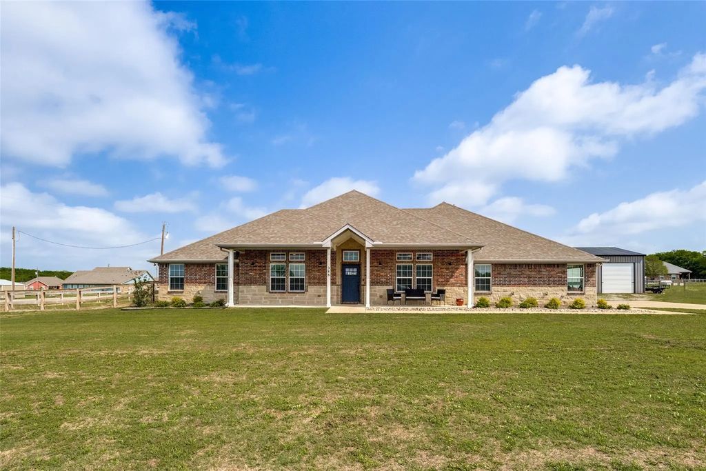 388 Hidden Meadow Trail, Leonard