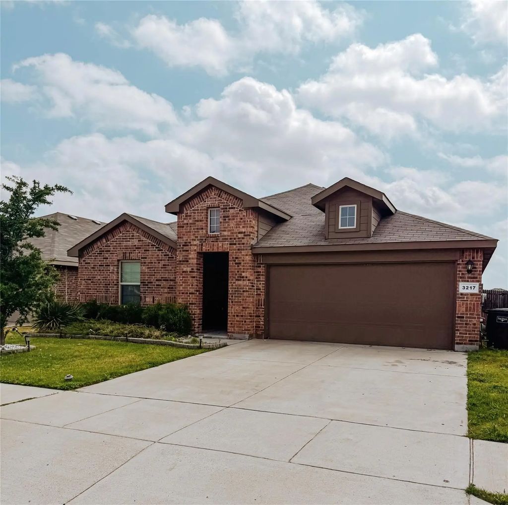 3217 Quiet Valley Road, Fort Worth