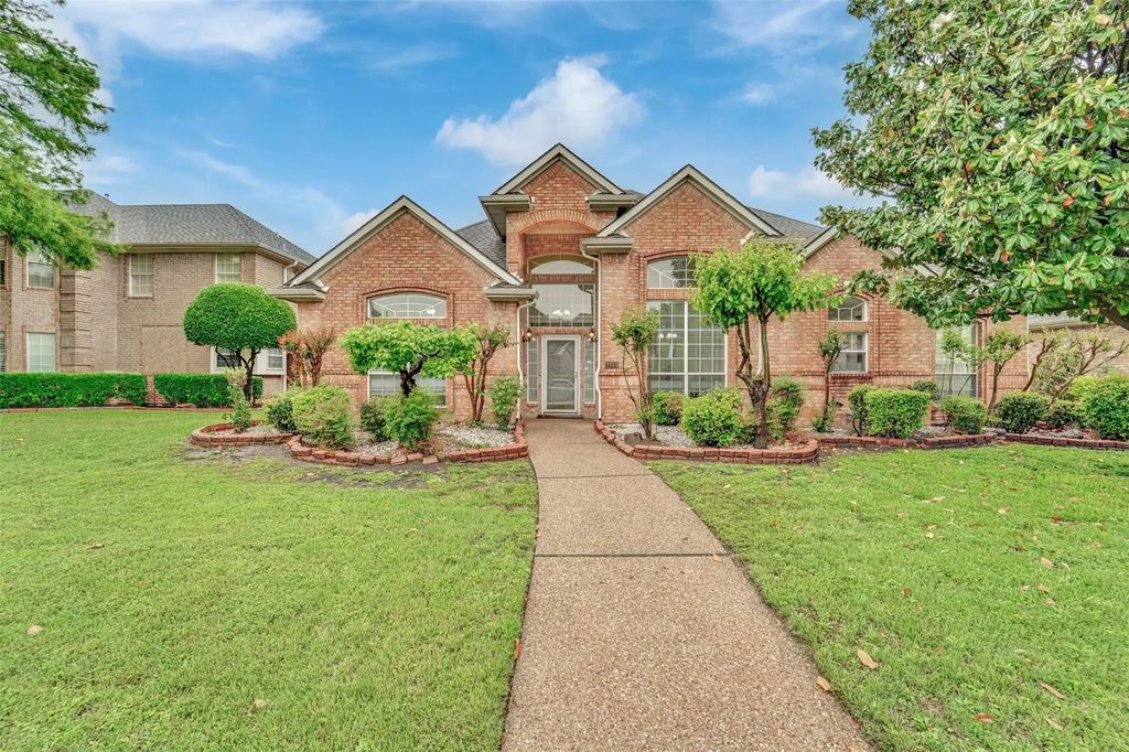 2413 Trophy Drive, Plano