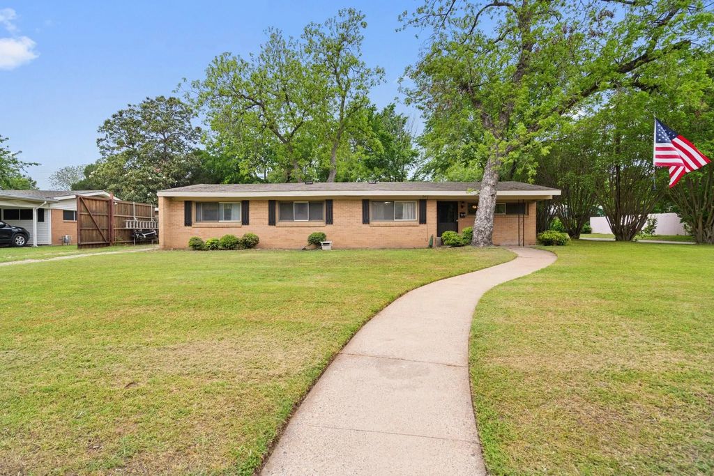 717 Van Horn Drive, Irving