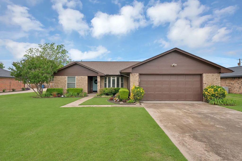 511 S Alabama Street, Celina