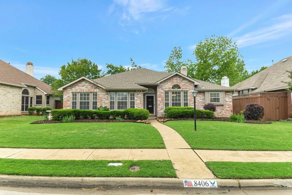 8406 Brentwood Street, Rowlett