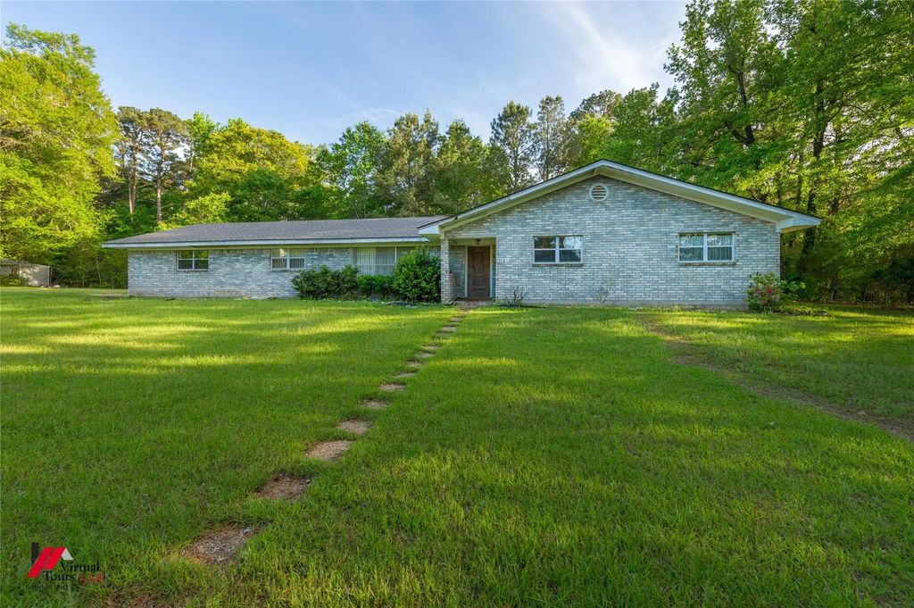 15585 Highway 80, Minden