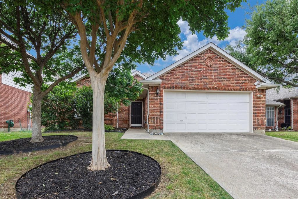 9201 Norfolk Lane, McKinney