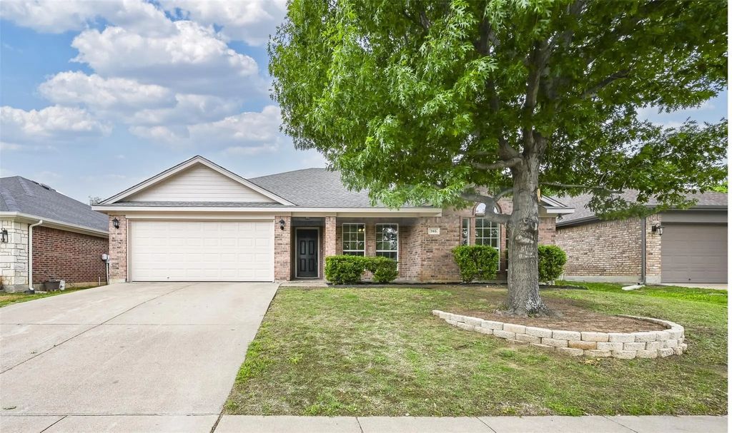 705 Ridgehill Drive, Burleson