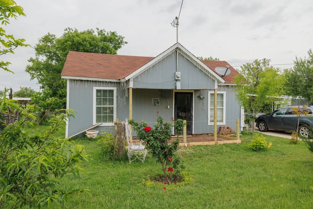 308 W 5th Street, Coleman