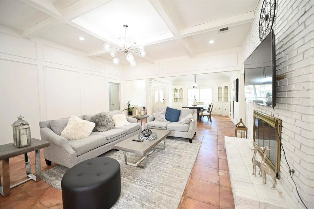 2430 Beaver Run, Garland