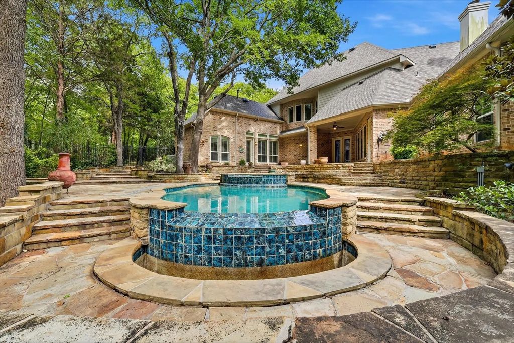 970 Crystal Cove, Oak Point