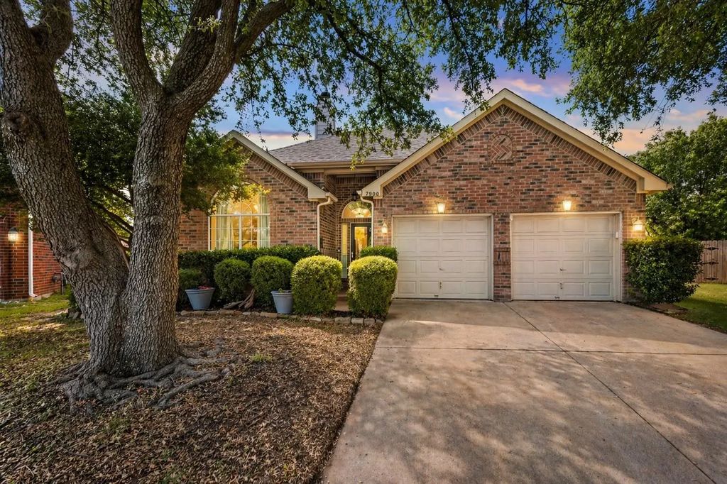 7900 Mustang Court, Fort Worth
