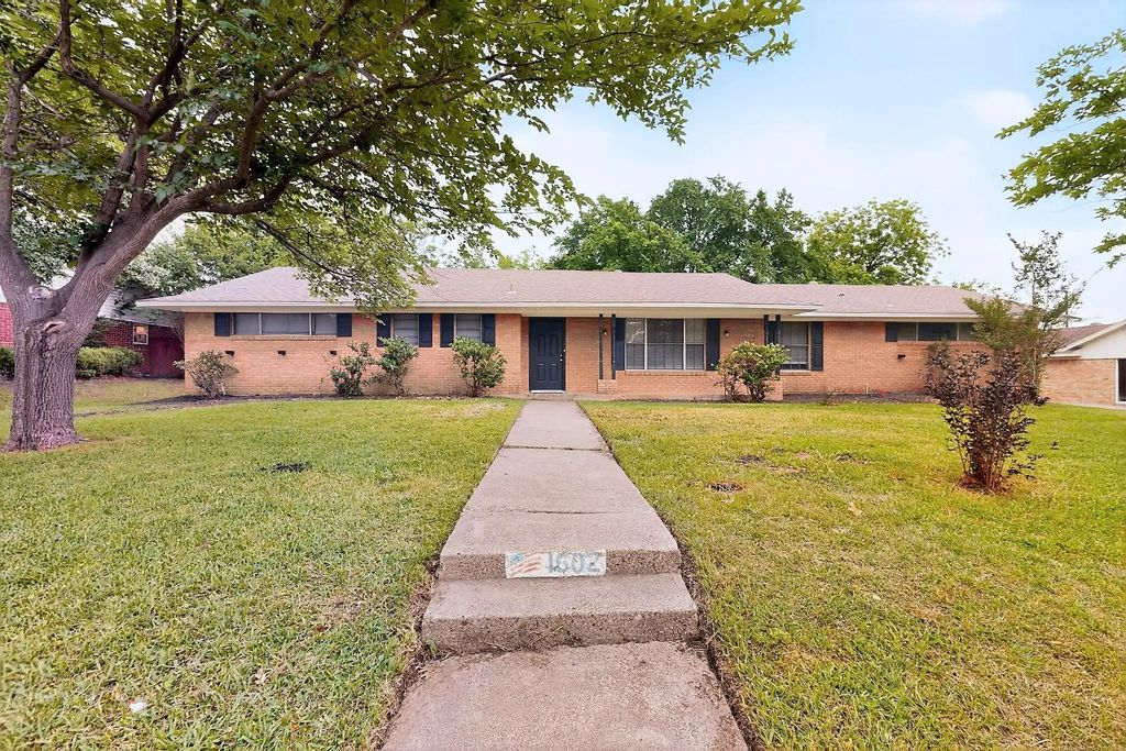 1602 Dakota Drive, Garland
