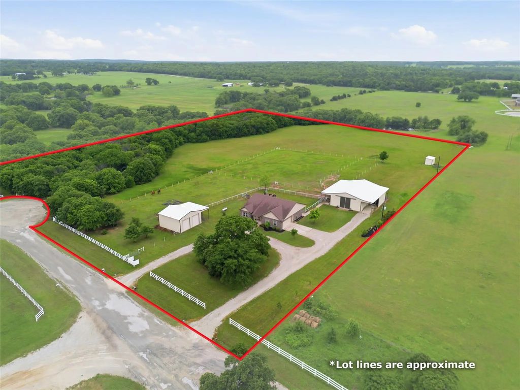 198 County Road 1262, Whitesboro