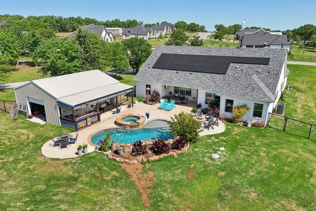 1180 Horizon Trace Drive, Azle