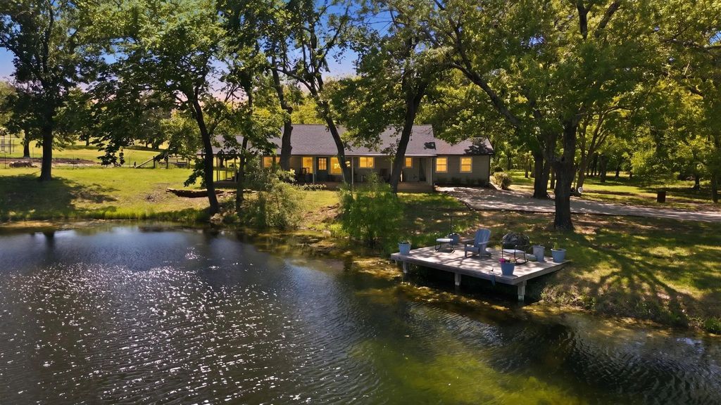 1499 Harrell Road, Howe