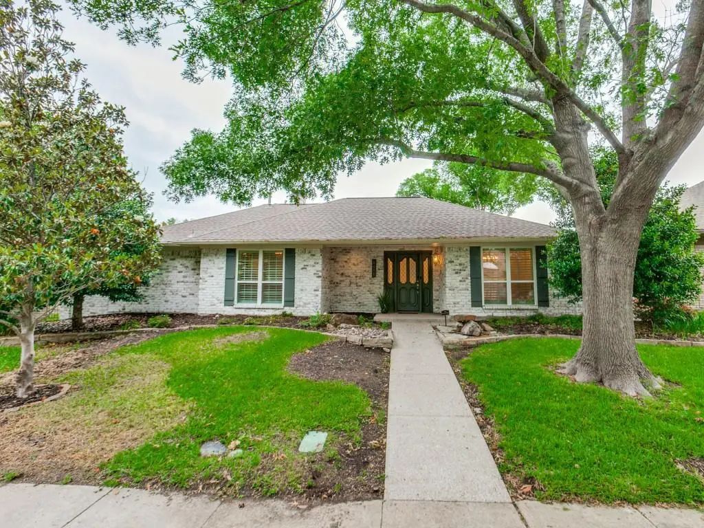 6608 Robin Willow Court, Dallas