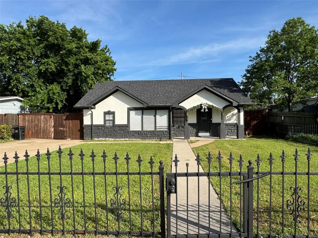 412 Willowbrook Drive, Mesquite
