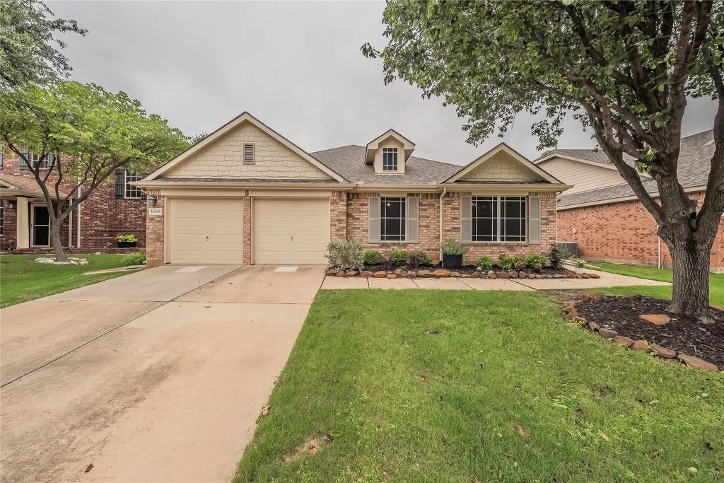 12108 Vienna Apple Road, Fort Worth
