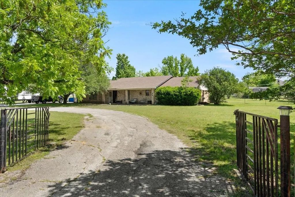 119 Wildwood Court, Mansfield