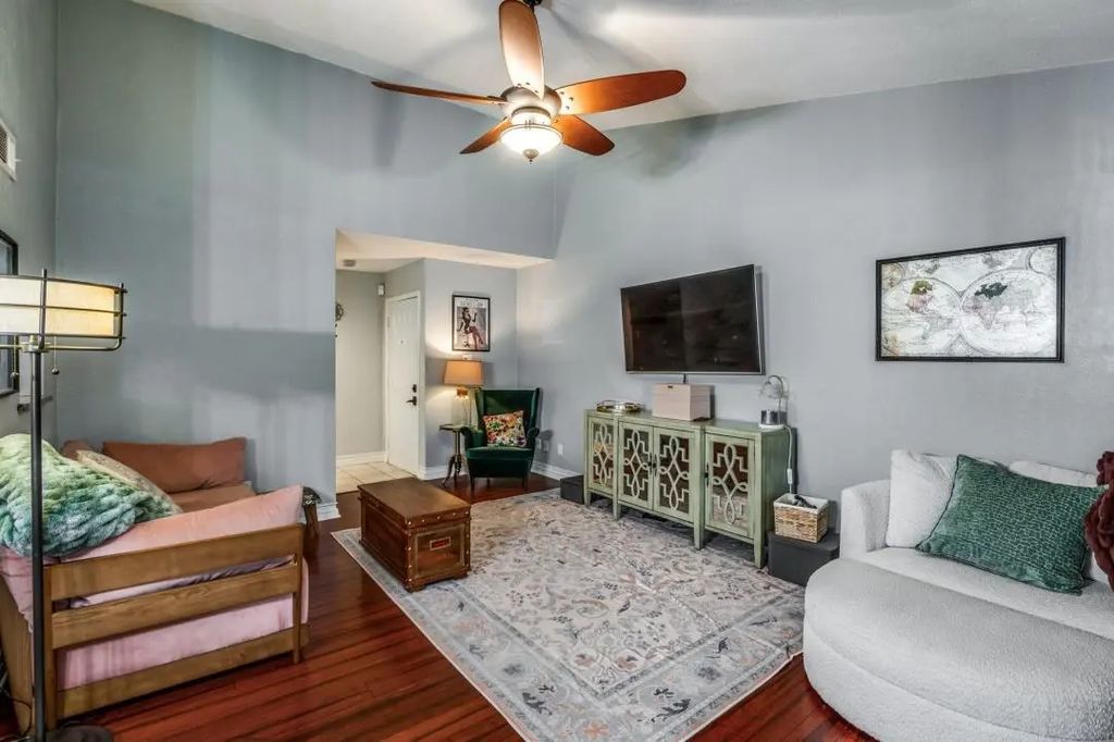 1603 Marsh Lane 301, Carrollton