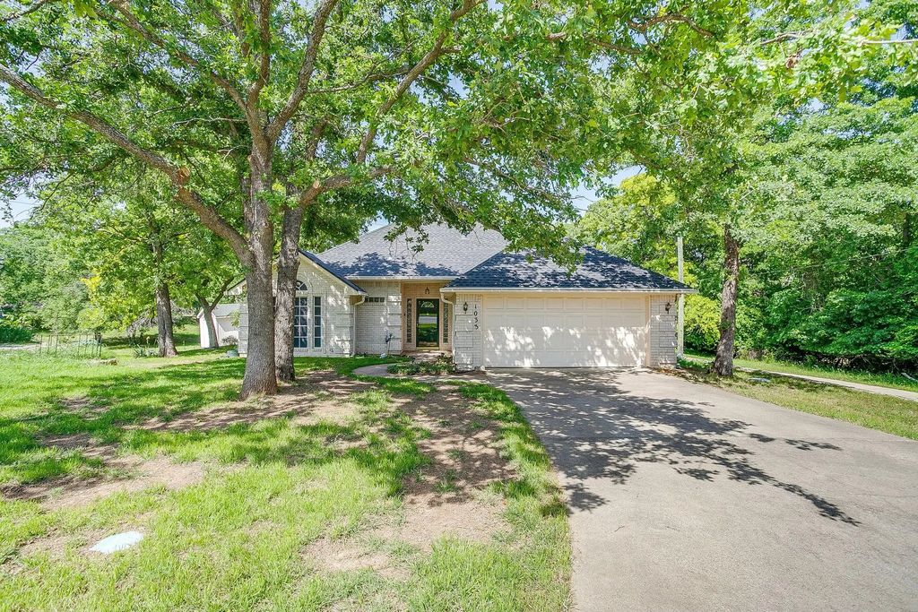 1033 Teresa Court, Weatherford