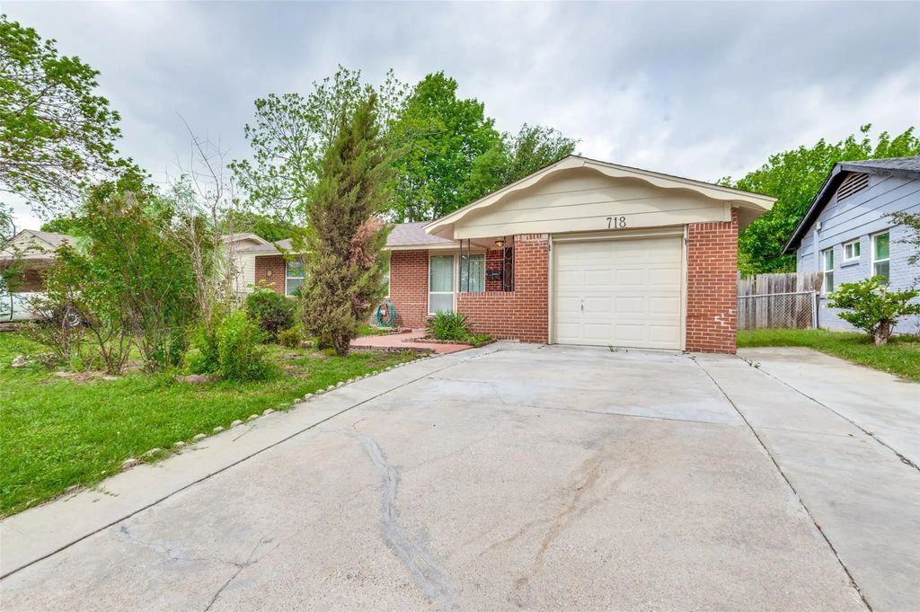 718 Susan Drive, Arlington