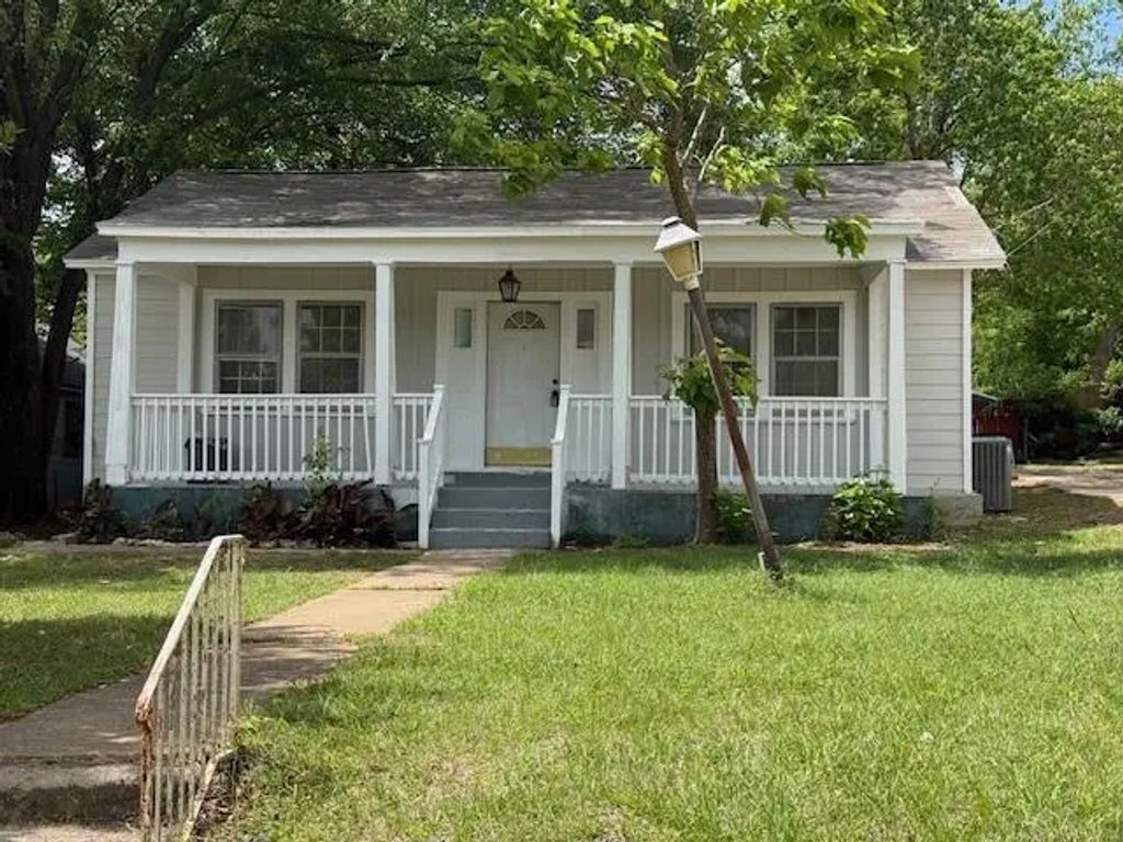 1527 Outer Drive, Tyler