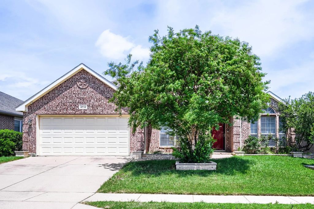 4712 Ardenwood Drive, Fort Worth