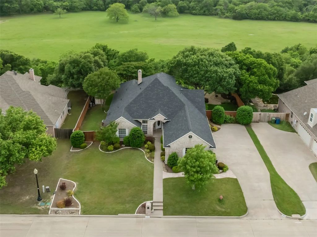 130 Bluff View, Aledo