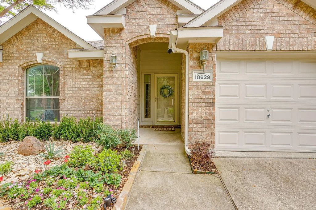 10629 Bluestone Road, Fort Worth