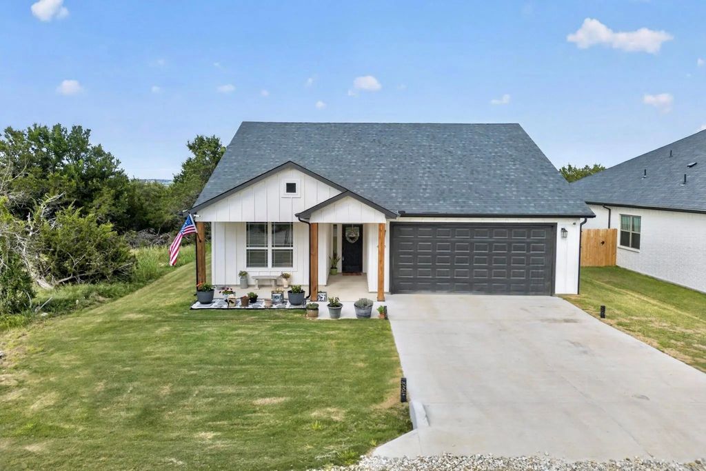 4605 Eagle Nest Court, Granbury