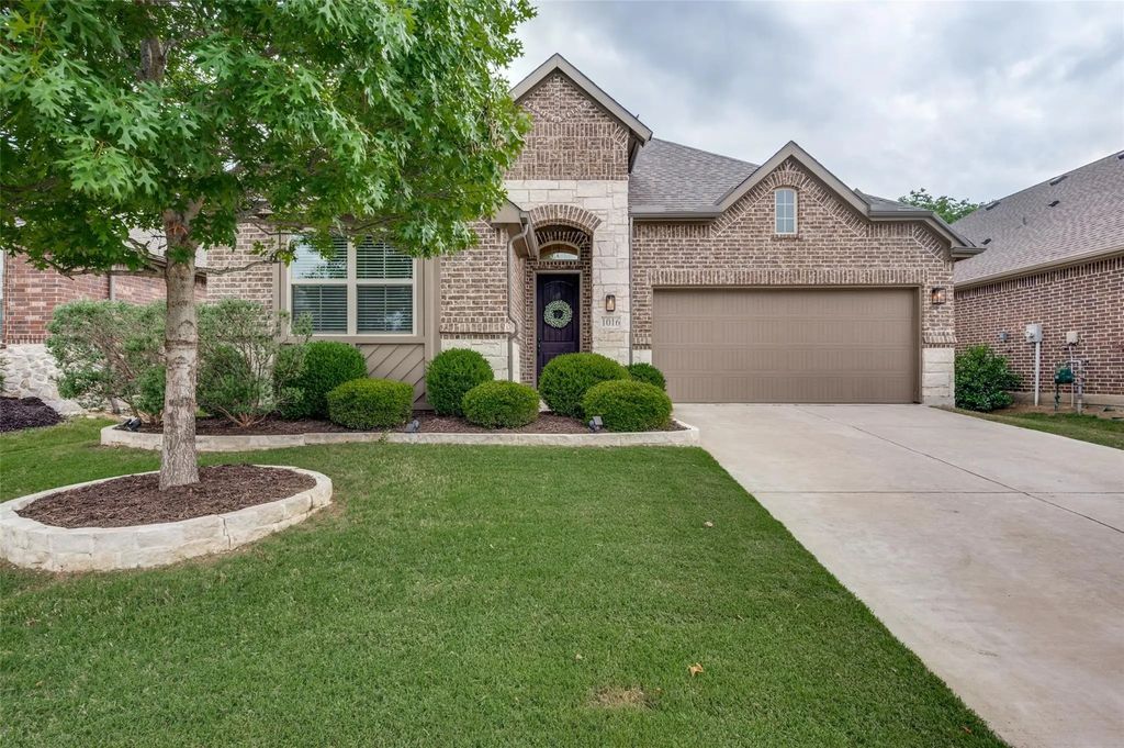 1016 Lake Sierra Way, Little Elm