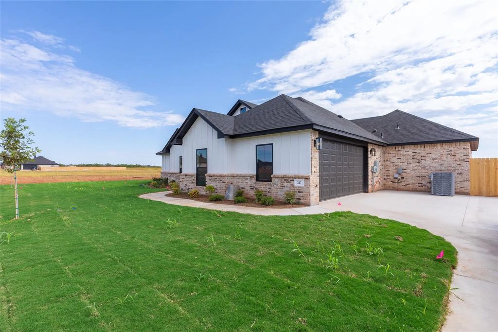 227 Indian Ridge Road, Tuscola