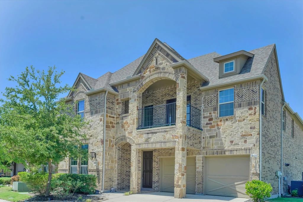 8844 Laurel Lane, Keller