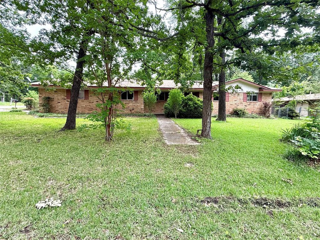 1354 Shady Lane, Canton