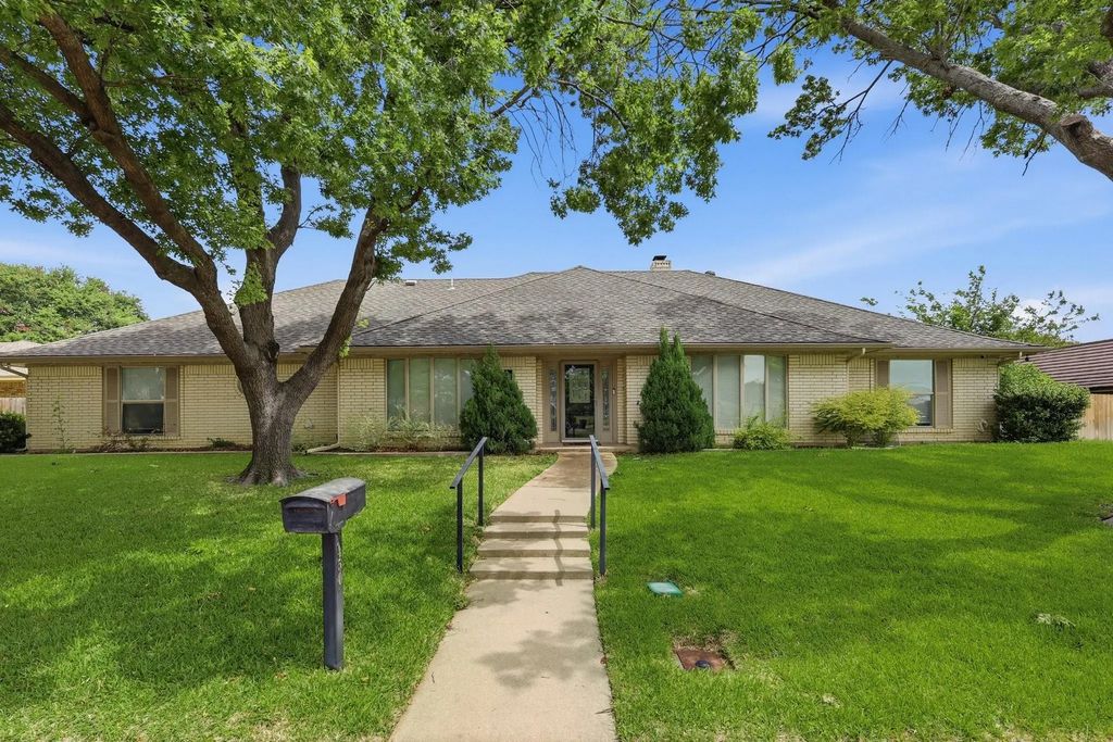 4500 French Lake Drive, Fort Worth