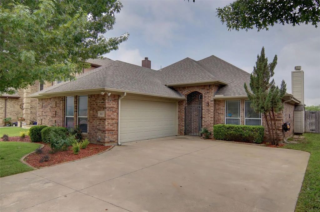 3017 Trinity Lakes Drive, Fort Worth