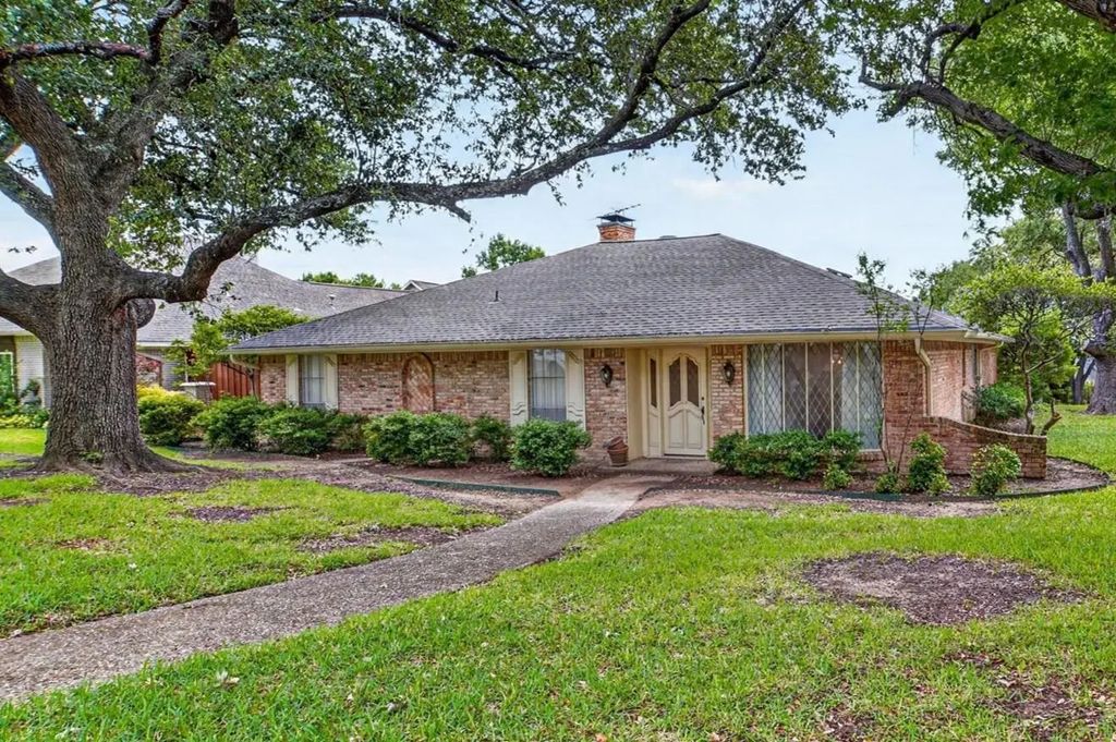 6804 Kenwhite Drive, Dallas