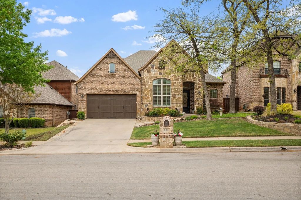 305 Matthew Avenue, Denton