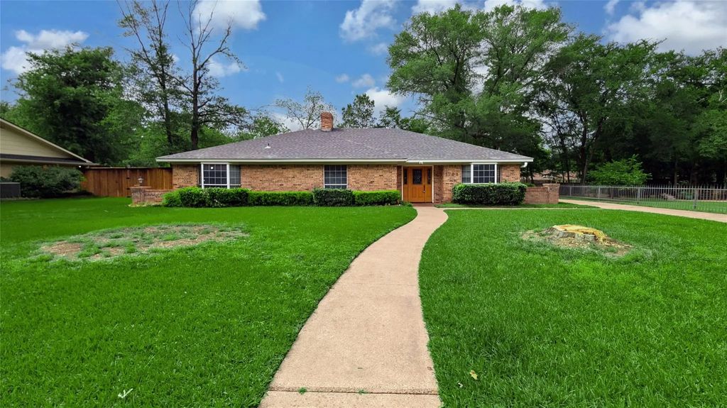 1708 Jennifer Circle, Corsicana