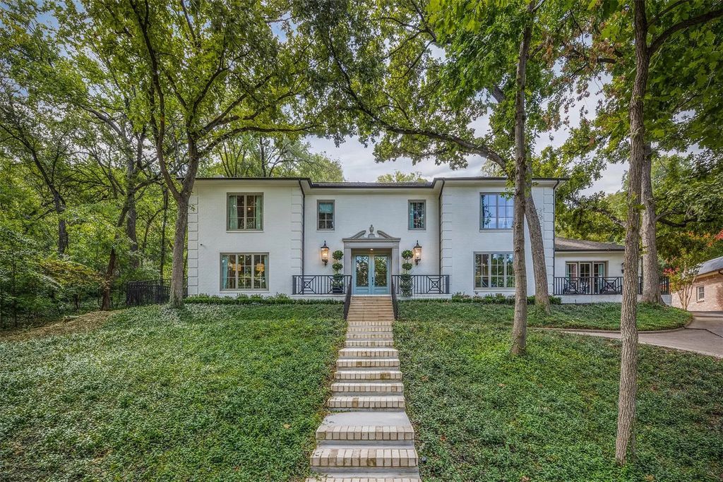 2211 Colonial Parkway, Fort Worth