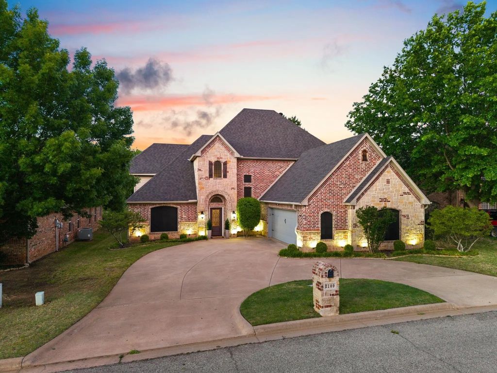 2109 Renaissance Drive, Denison