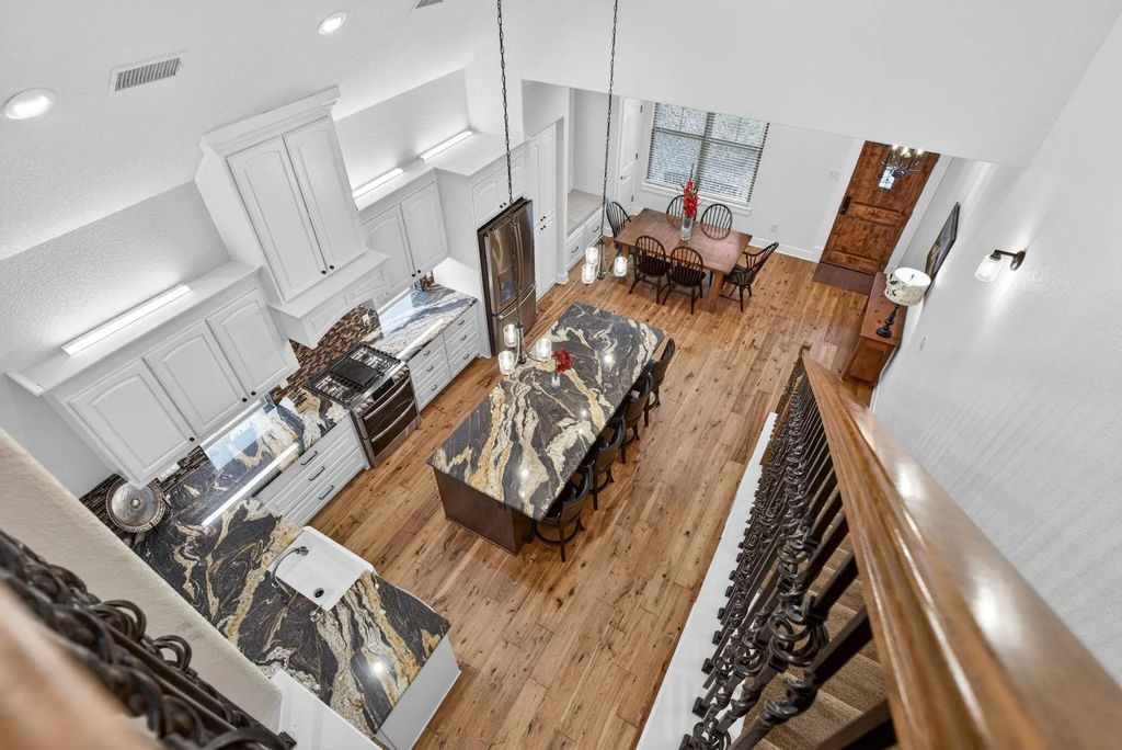 8714 Fullerton Drive, Cleburne
