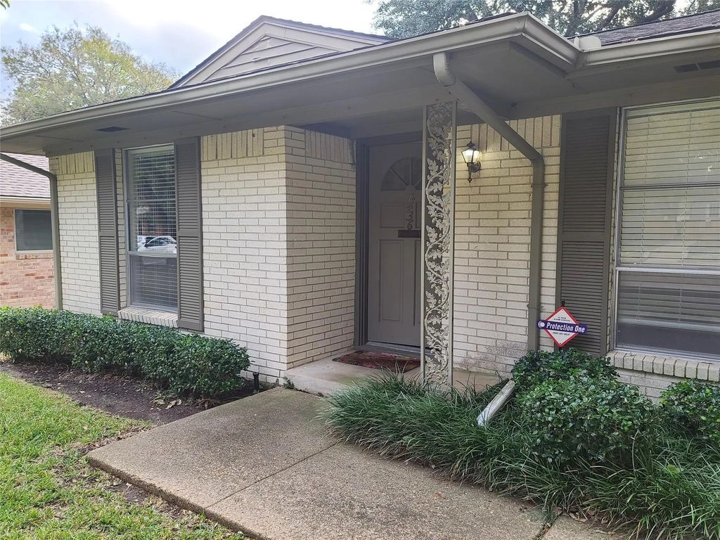 7436 Brentcove Circle, Dallas