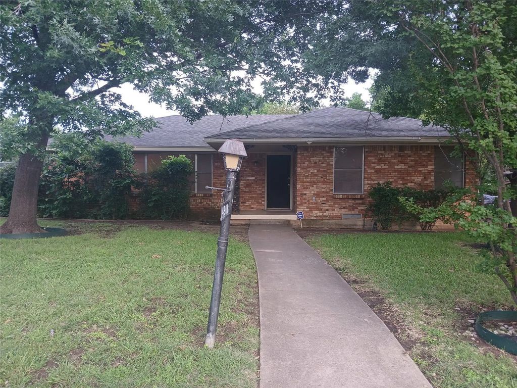 4918 Rockport Drive, Dallas