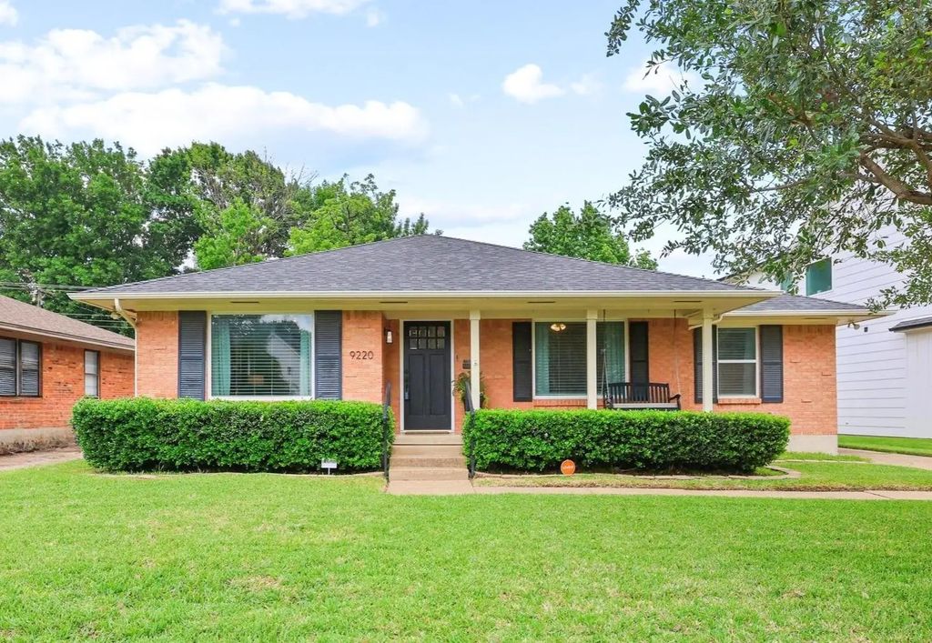 9220 Larchwood Drive, Dallas